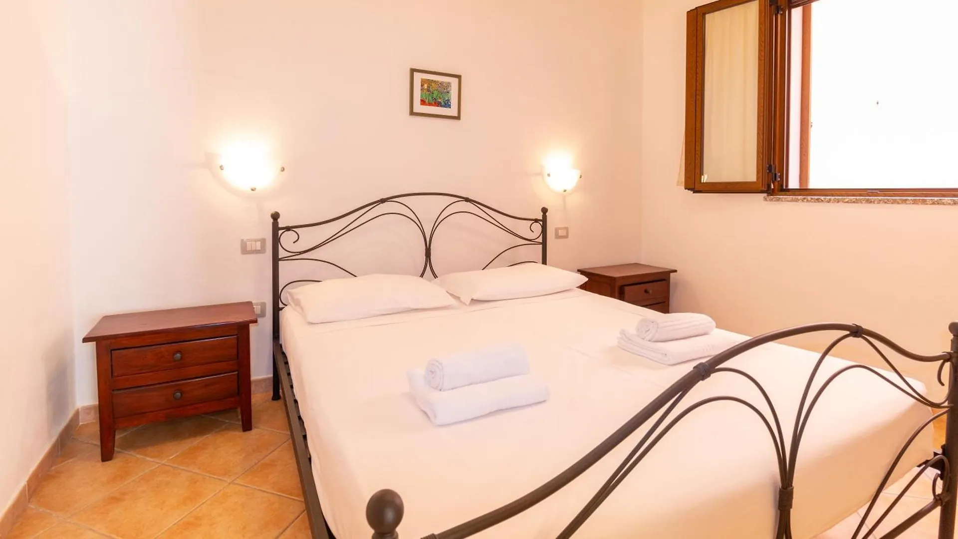 Sardinianworld - Hibiscus House Διαμέρισμα Funtana Meiga