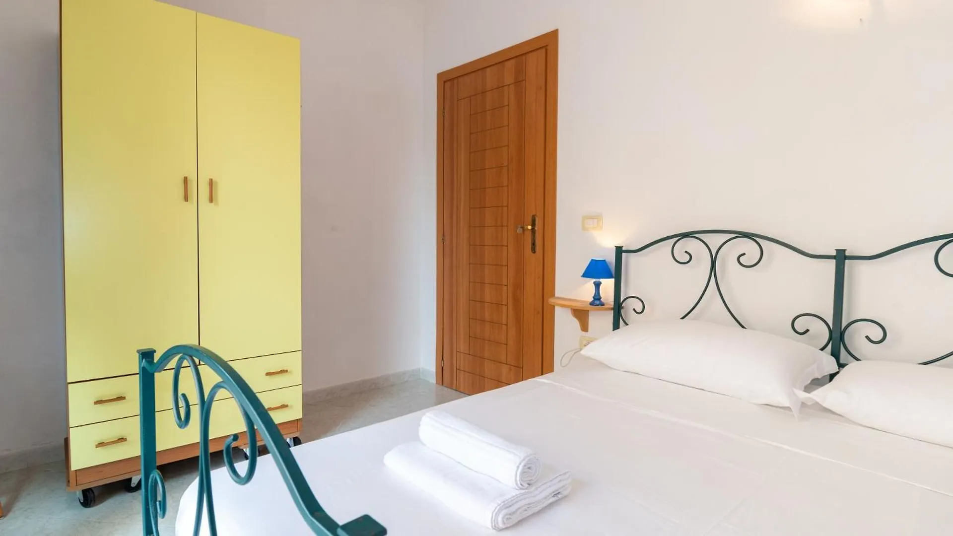 Sardinianworld - Hibiscus House Διαμέρισμα Funtana Meiga
