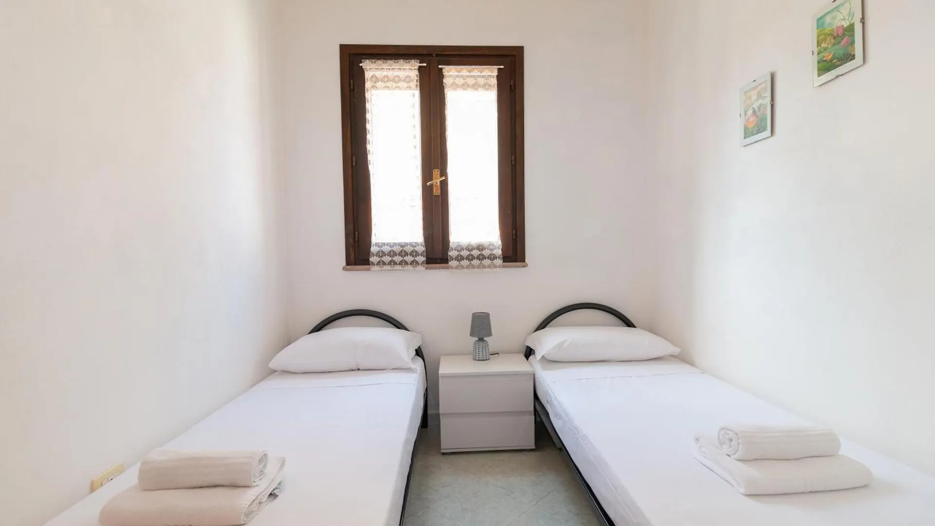 Sardinianworld - Hibiscus House Διαμέρισμα Funtana Meiga